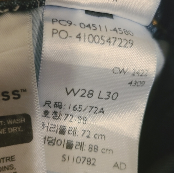 Levi's | Women's Dark Wash Slightly Distressed Skinny Jeans (Size 28 x 30) - Picture 3 of 15